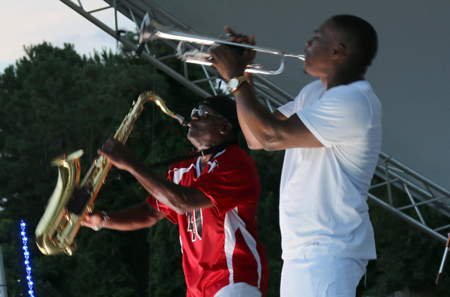 Hot Horns